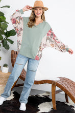 PLUS FLORAL MIXED CASUAL BOXY TOP